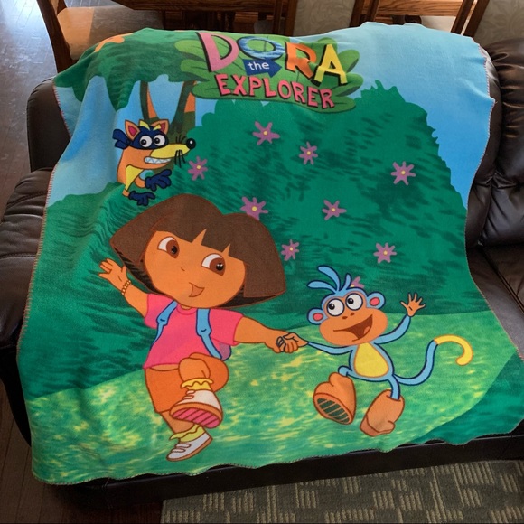 Dora The Explorer Kids Adorable Fleece Throw Blanket - Picture 7 of 16